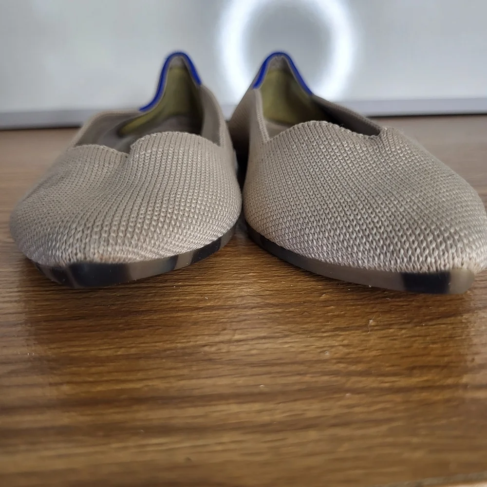 Rothy's Beige Pointed Knit Slip-On Flats with Blue Trim Womens Size 6.5 - Picture 3 of 9